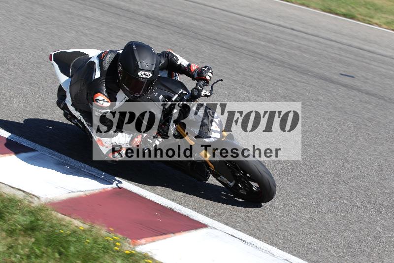 /Archiv-2025/48 25.08.2025 Cornu Master School ADR/rot-rouge/126